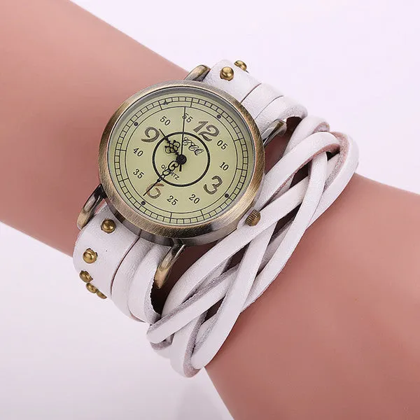 High Quality Vintage Cow Leather Rivet Watch Women Antique Wrist Watch Casual Quartz Watch Relogio Feminino Reloj Mujer