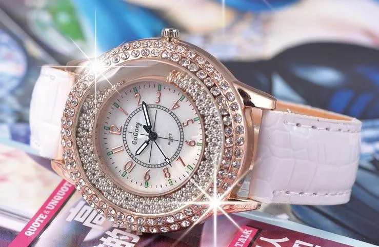 Hot Luxury Brand Diamond Orologio Donna Fashion Rhinestone Watch Women Casual Leather Clock Female Quartz Ladies Wristwatch