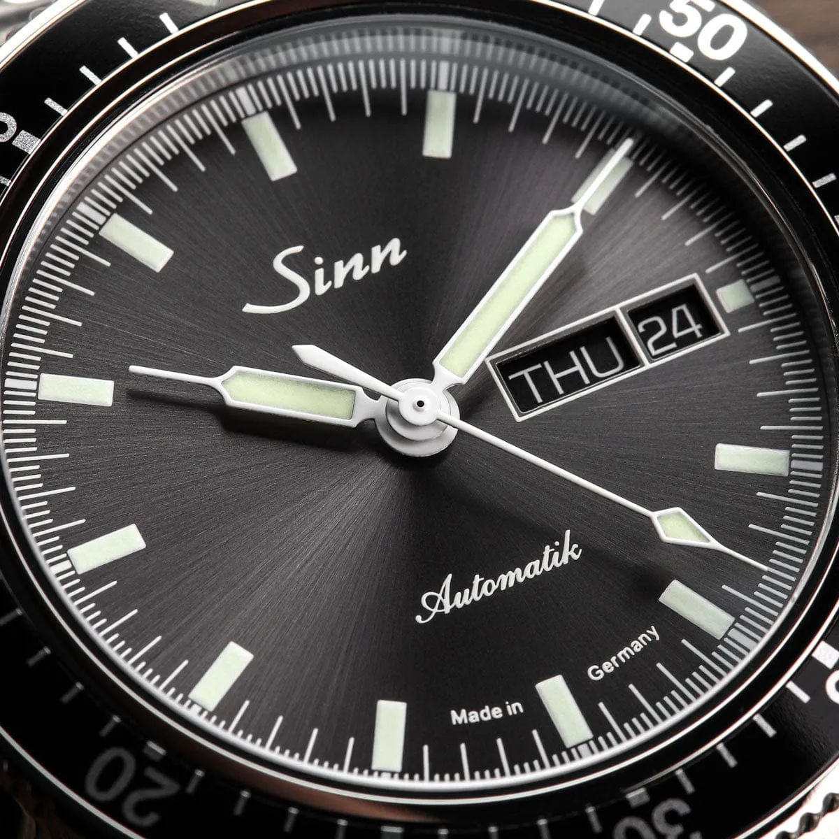 Sinn 104 St Sa I Automatic Sports Watch - Anthracite Dial - Solid Bracelet